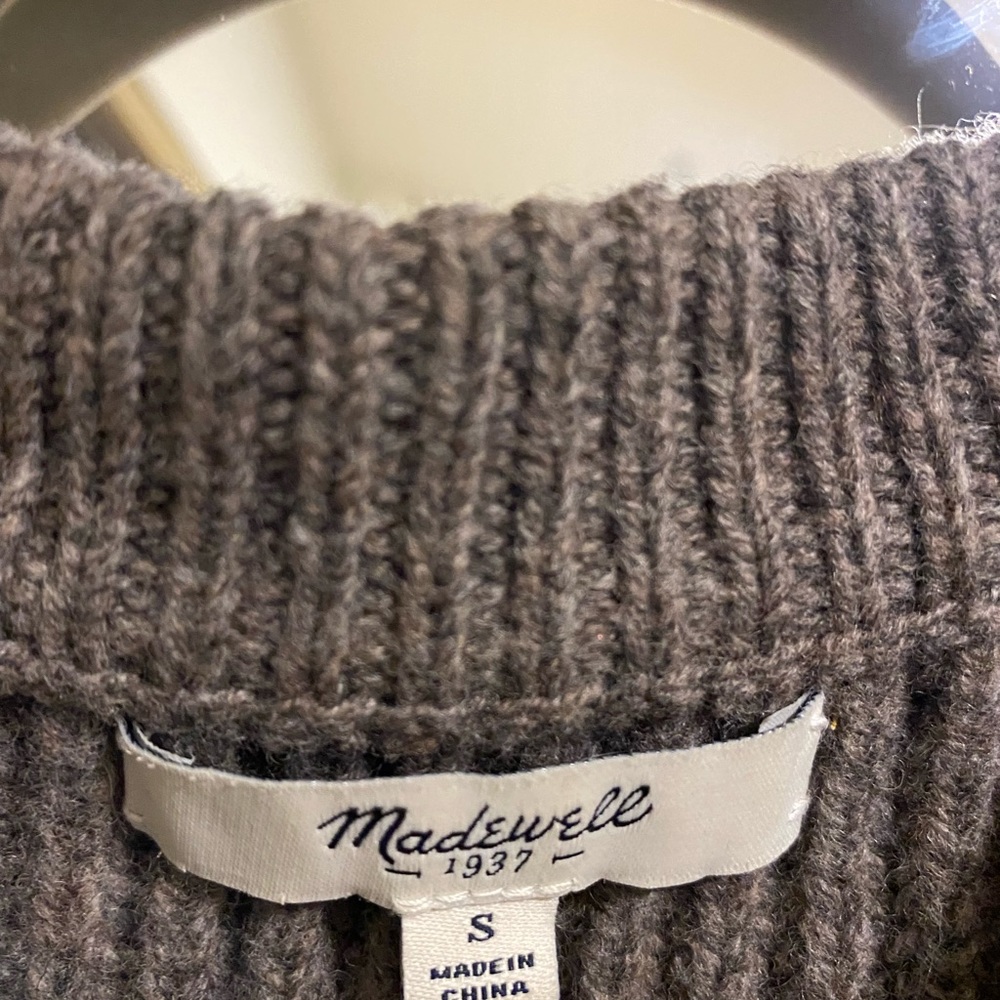 Madewell sweater vest! Worn once! Great over a blouse and super cozy! - Picture 3 of 3
